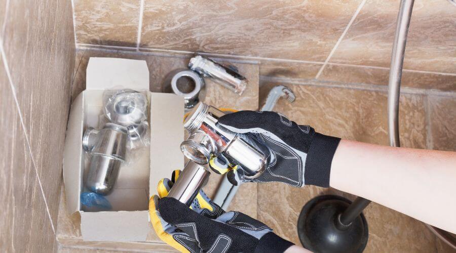 Professional gutter cleaning in Bluffton, MN